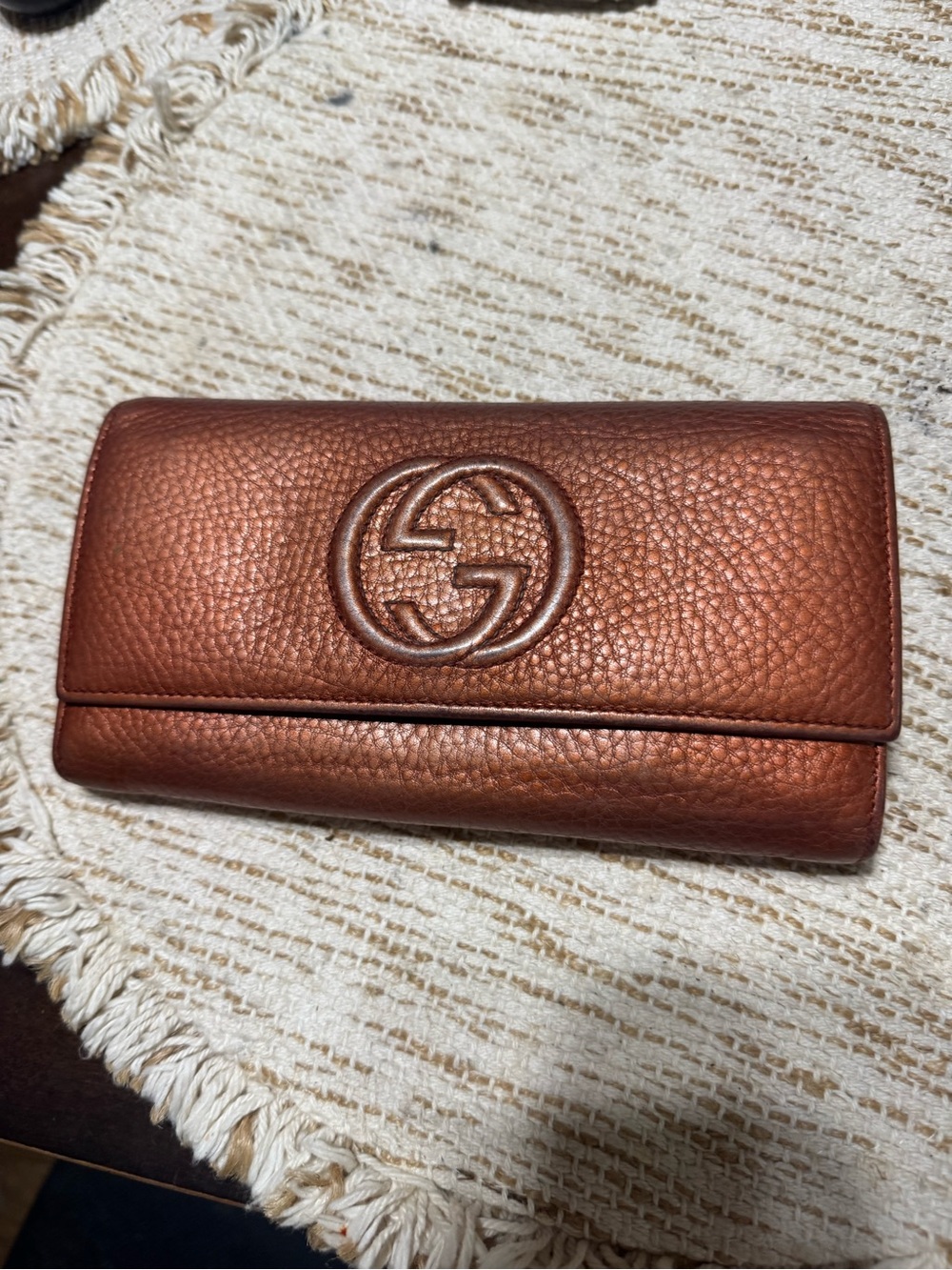Gucci Pebbled Leather wallet in Rich Cooper/ Orange